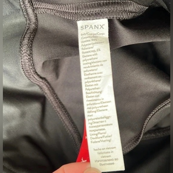 SPANX Faux Patent leather leggings NWT SM - Picture 9 of 11